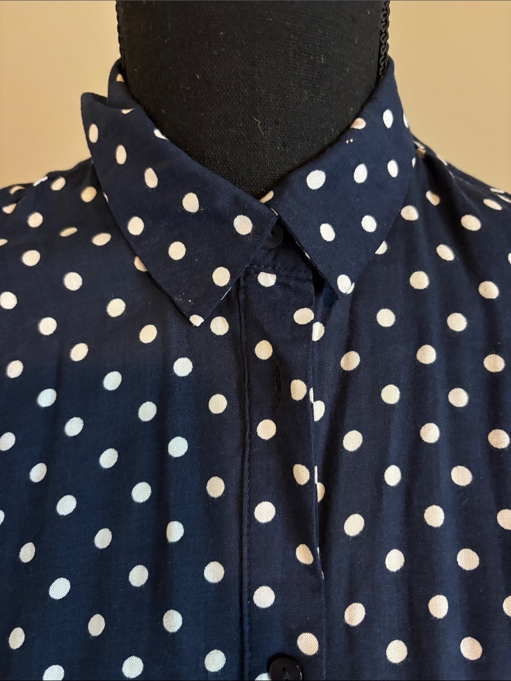DIVIDED Polka Dot Navy Button-Up Blouse - Classic and Casual. Women’s 4. EUC - Picture 4 of 10